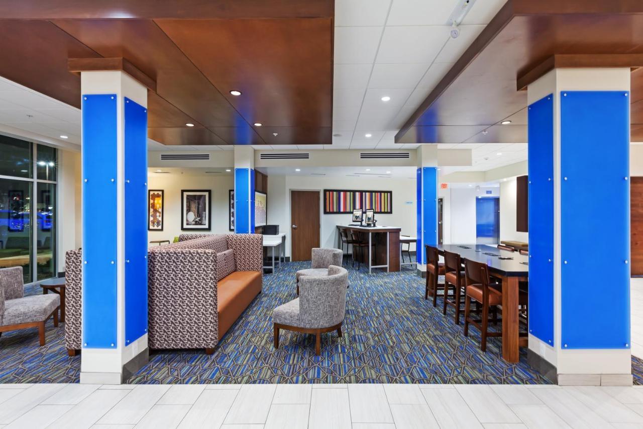 Holiday Inn Express & Suites Tulsa South - Woodland Hills By Ihg Exterior photo
