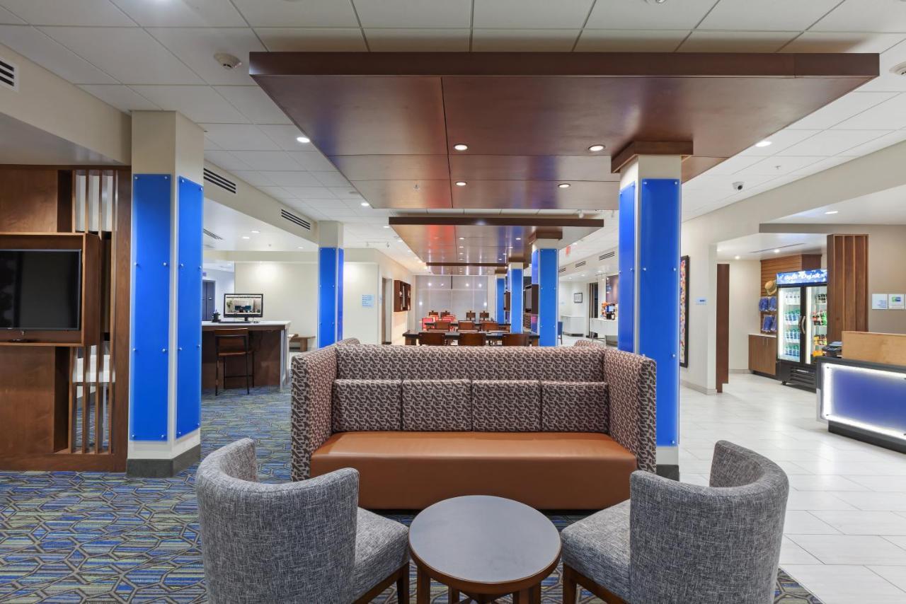 Holiday Inn Express & Suites Tulsa South - Woodland Hills By Ihg Exterior photo
