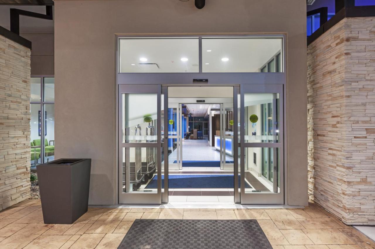 Holiday Inn Express & Suites Tulsa South - Woodland Hills By Ihg Exterior photo