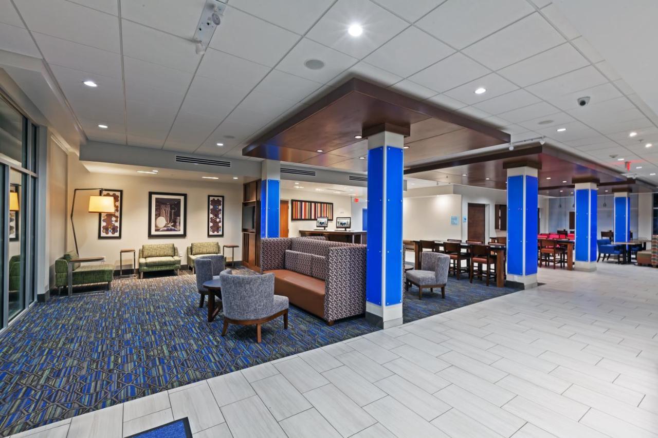 Holiday Inn Express & Suites Tulsa South - Woodland Hills By Ihg Exterior photo