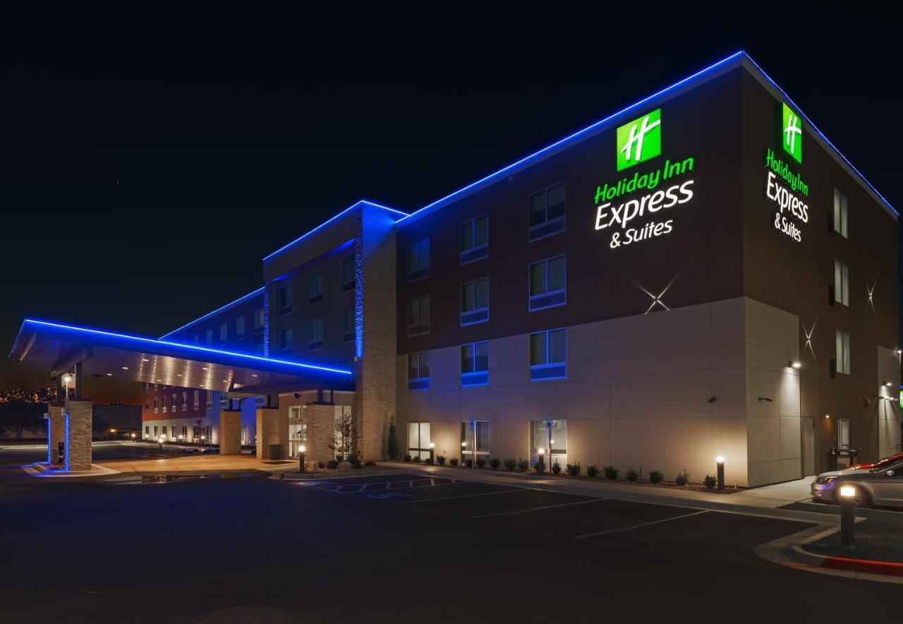Holiday Inn Express & Suites Tulsa South - Woodland Hills By Ihg Exterior photo