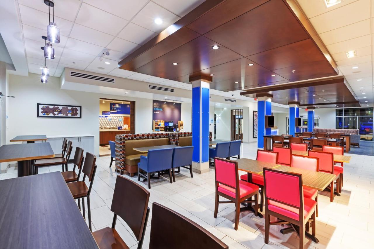 Holiday Inn Express & Suites Tulsa South - Woodland Hills By Ihg Exterior photo